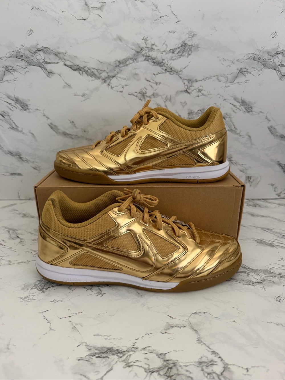 Nike Gato LV8 Liquid Gold Indoor Soccer Shoes Cleats IB3566-700 Men’s Size 8